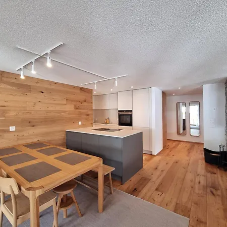 アパート Riverside 2nd Floor North サース フェー