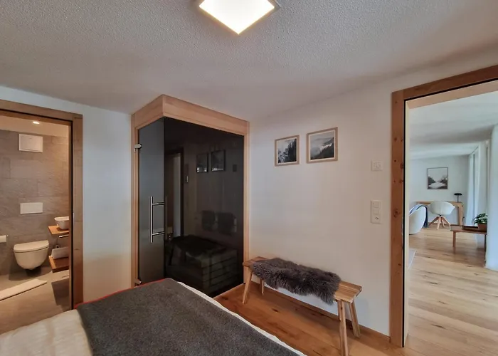 Riverside 2nd Floor North * Saas Fee