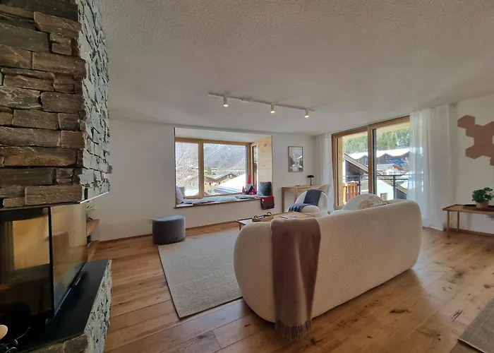 Riverside 2nd Floor North * Saas Fee