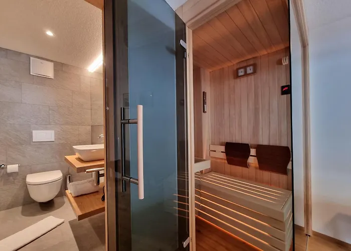 Riverside 2nd Floor North Daire