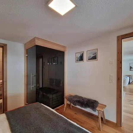 Riverside 2nd Floor North * Saas-Fee