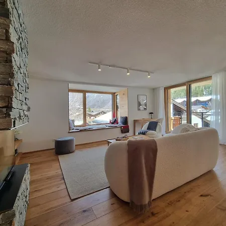 Riverside 2nd Floor North * Saas-Fee